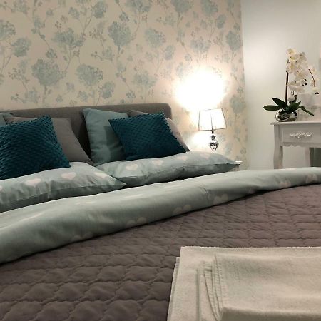 Family & Business Elegant Apartments Ul Warszawska - 2 Bedroom, Balcony, Parking Kielce Luaran gambar