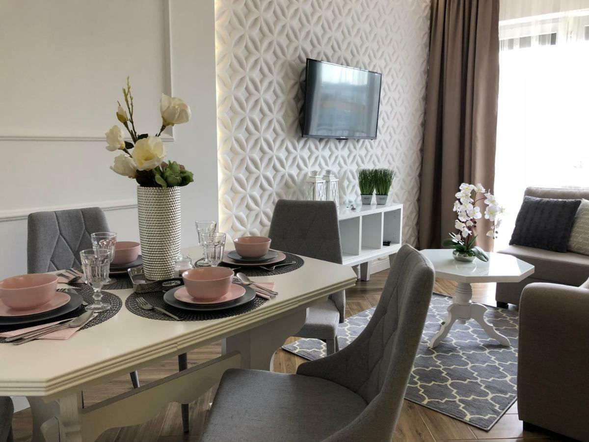 Family & Business Elegant Apartments Ul Warszawska - 2 Bedroom, Balcony, Parking Kielce Luaran gambar