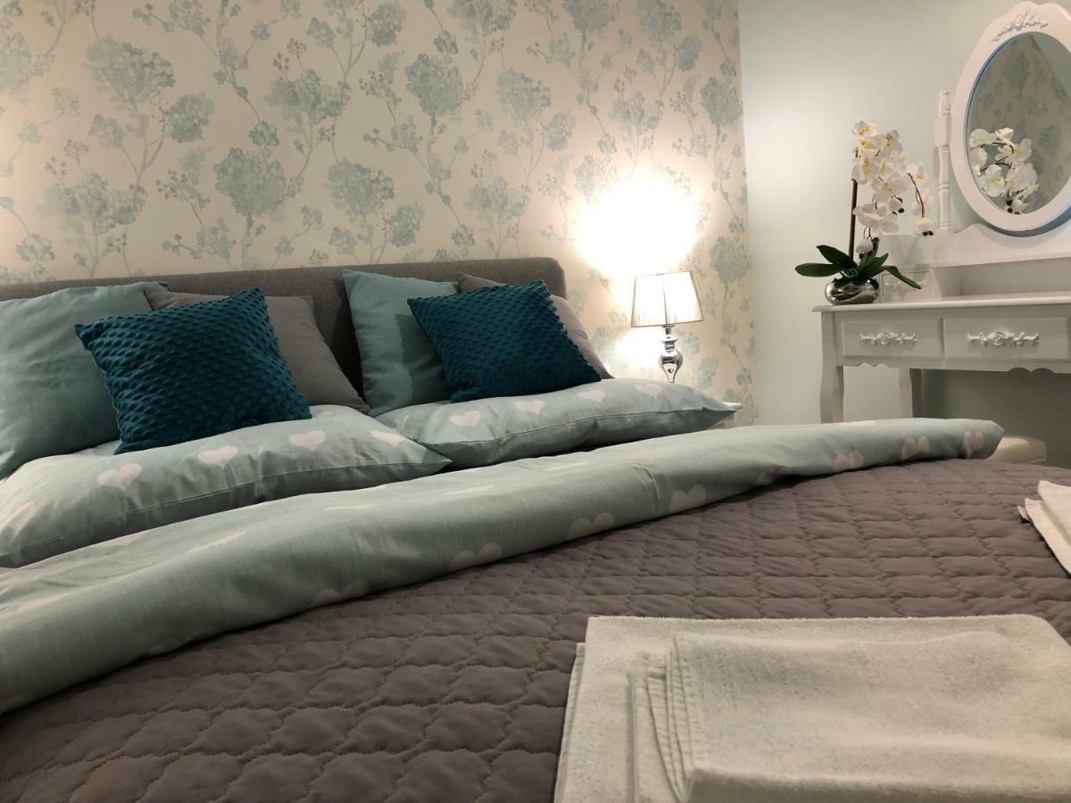 Family & Business Elegant Apartments Ul Warszawska - 2 Bedroom, Balcony, Parking Kielce Luaran gambar